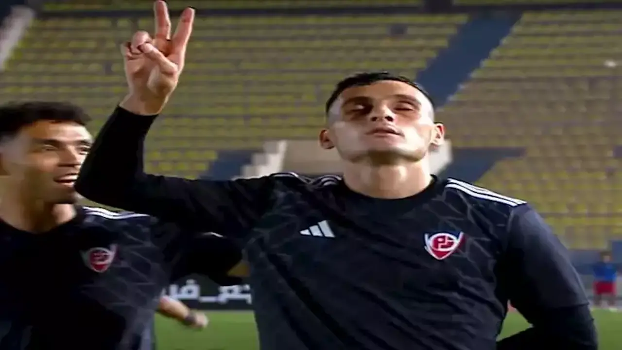 هل هناك مفاوضات بين الأهلي لاعب بتروجيت بدر موسى في الانتقالات؟